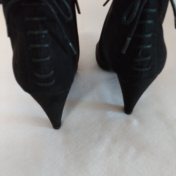 Bandolino Ladies Bootie - Picture 2 of 4